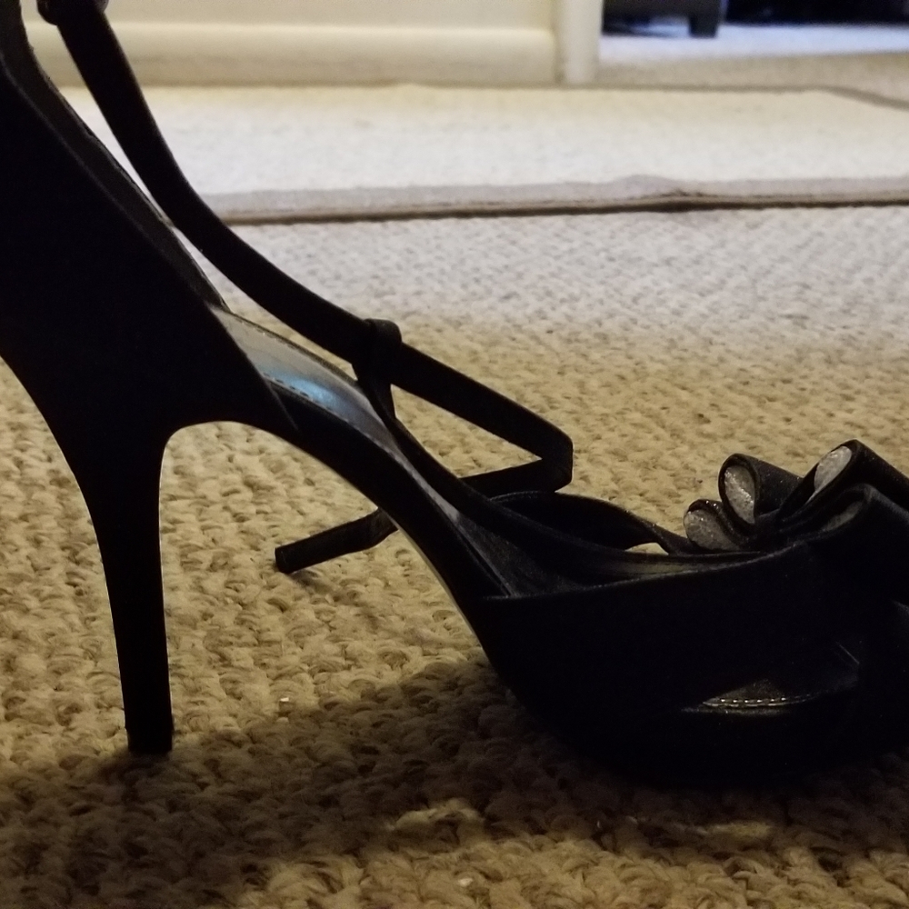 High heels - Picture 2 of 3